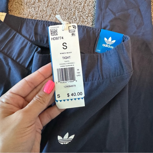 New Adidas originals leggings - Picture 3 of 5